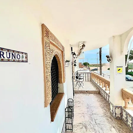 Bruno Sea View דירה *